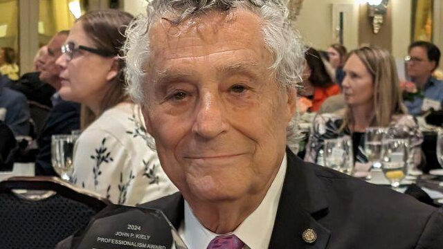 Martin Pinales Awarded John P. Kiely Professionalism Award